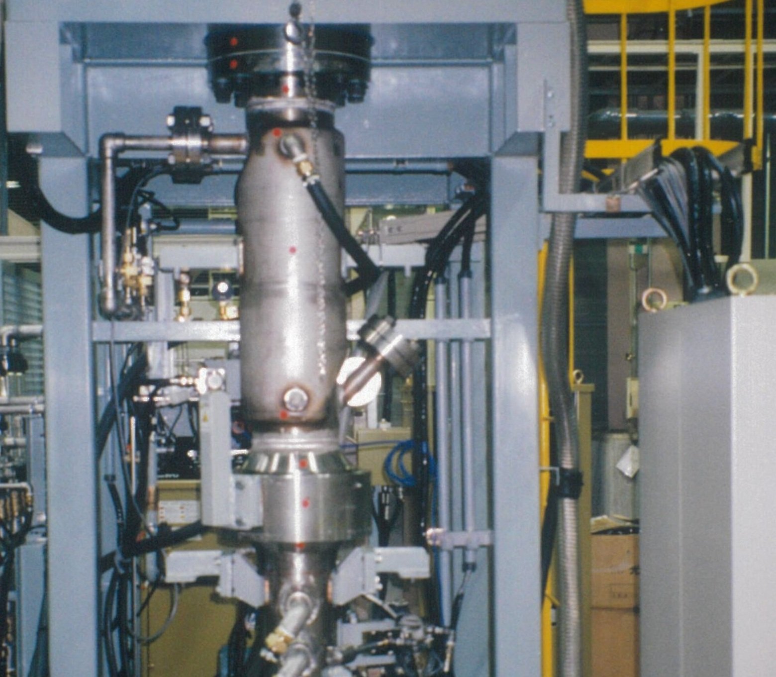 加圧式エレクトロスラグ溶解炉PESR