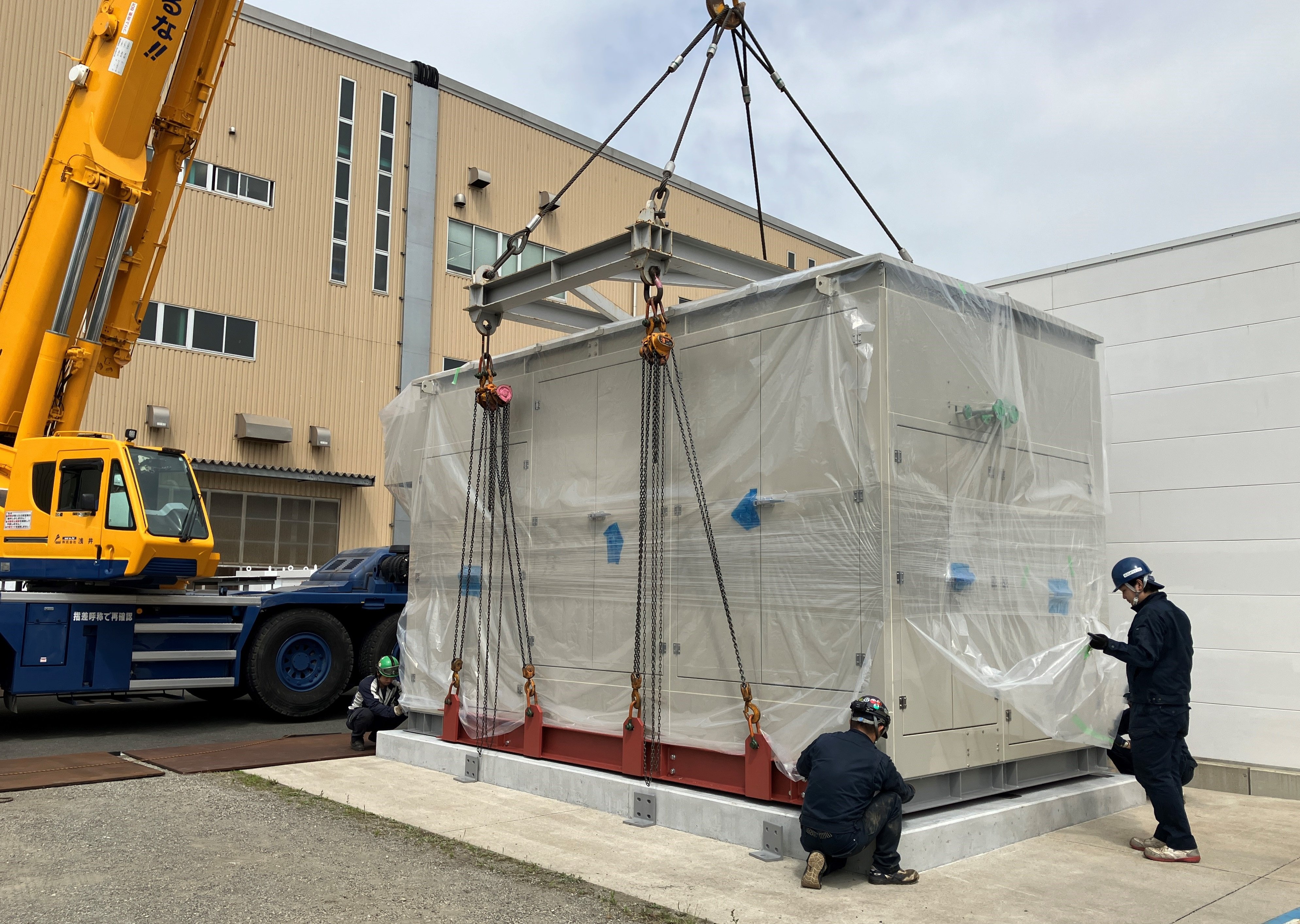 当社川崎製作所に設置中の二酸化炭素回収装置実証機